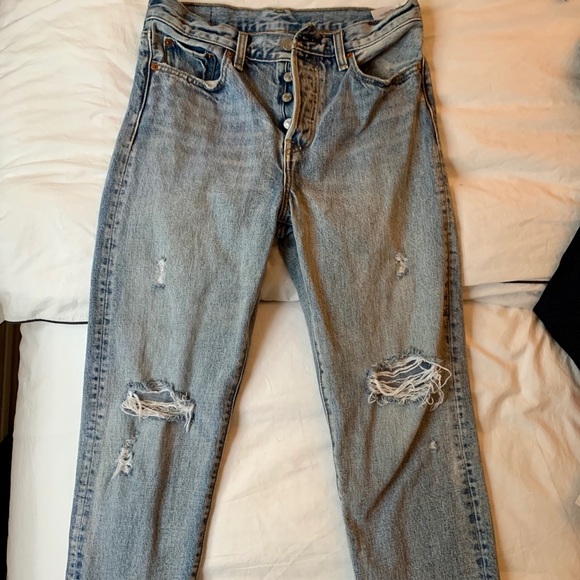 LEVIS Wedgie Fit Distressed Straight Leg Jeans - Picture 2 of 4